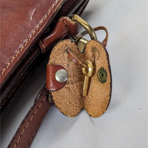 Vintage 1980s ConteMax Italian Leather Crossbody Bag Handmade Lock & Key Brown - Picture 8 of 15